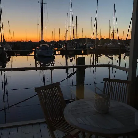 Blabaer - Stern Hausboot